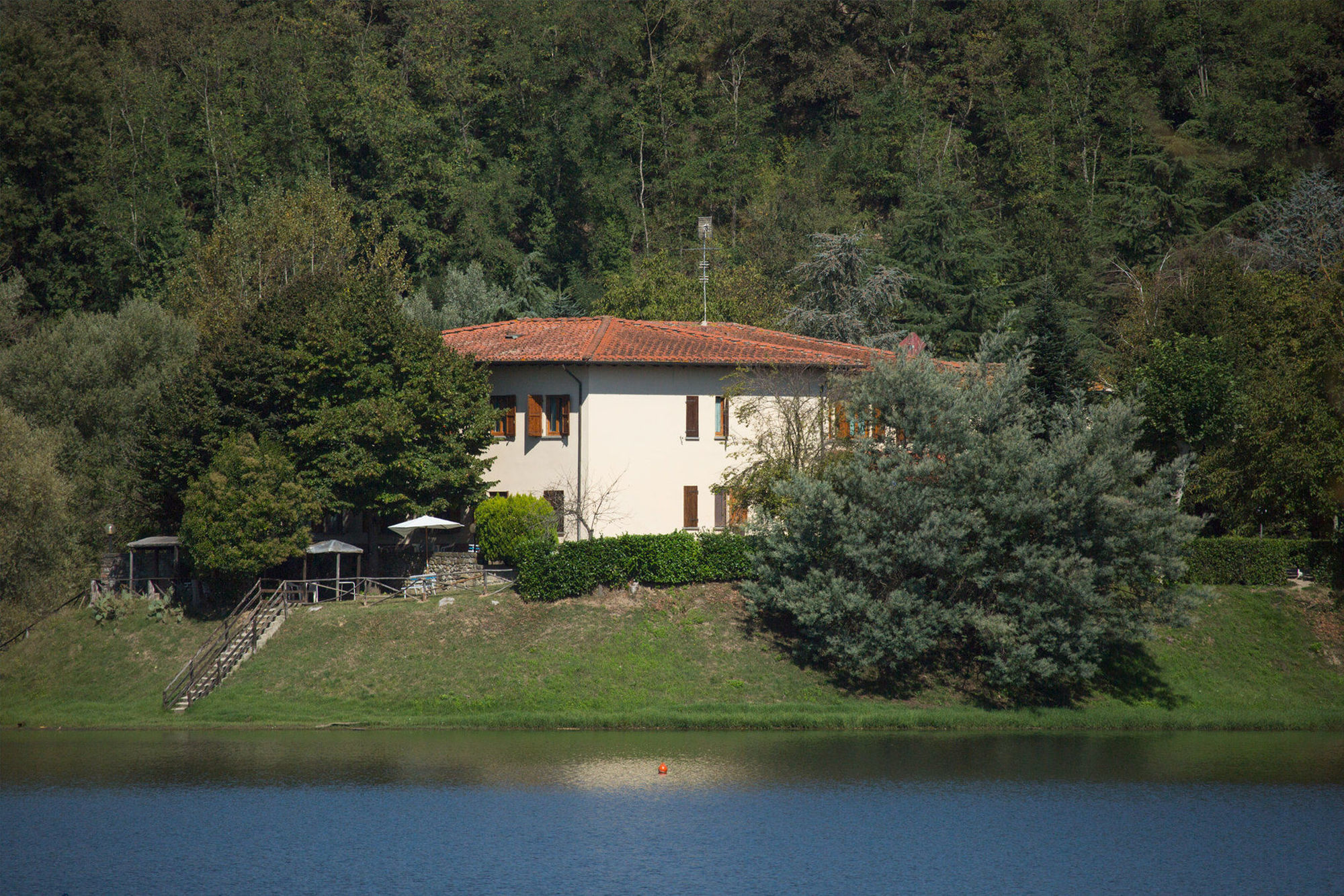 Hotel Del Lago Cavriglia Exterior foto