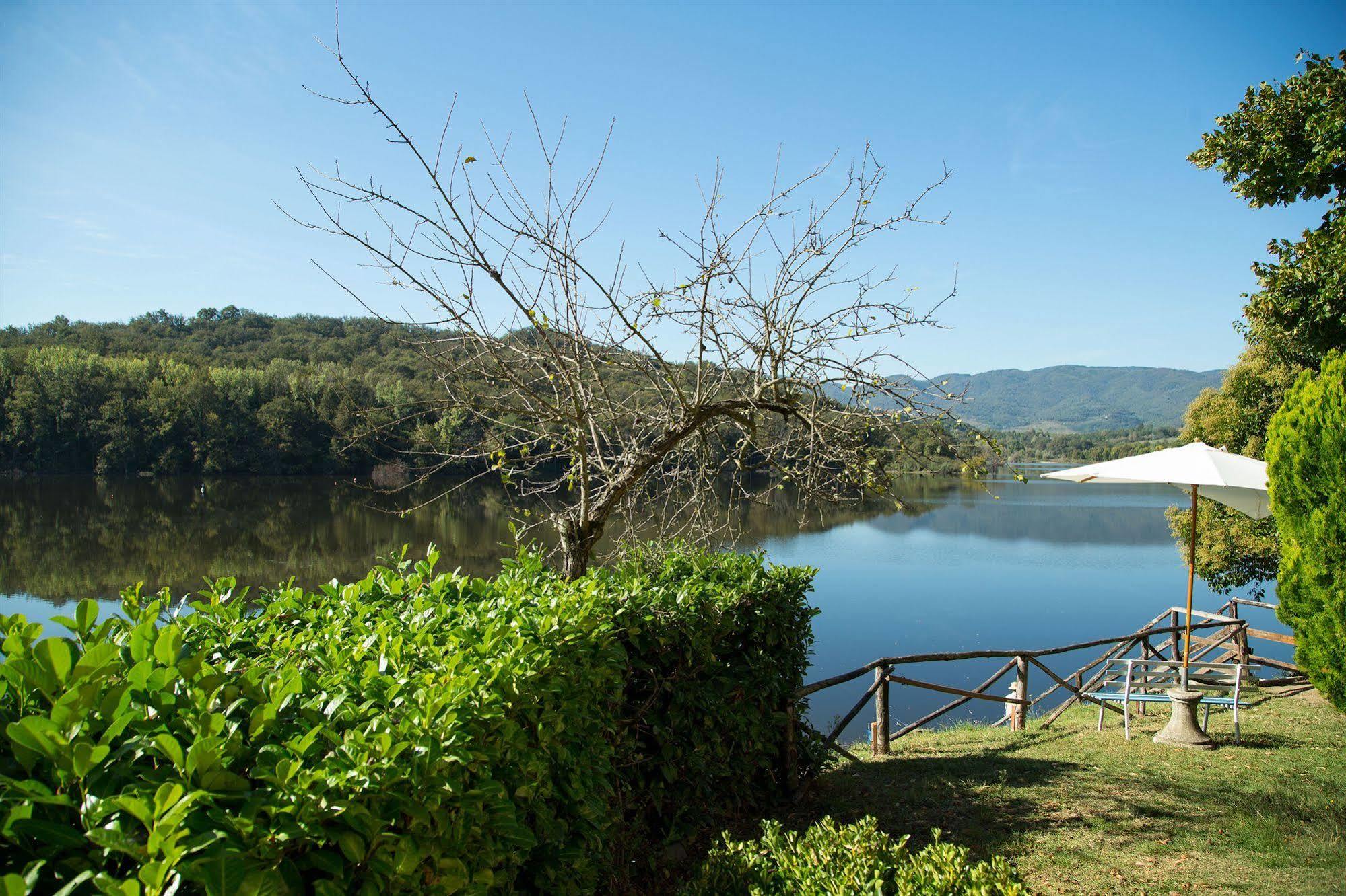 Hotel Del Lago Cavriglia Exterior foto